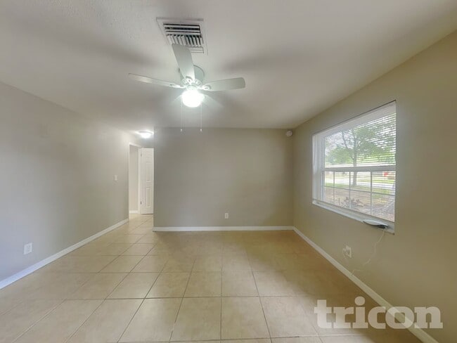 Building Photo - 8636 Oriole Ln