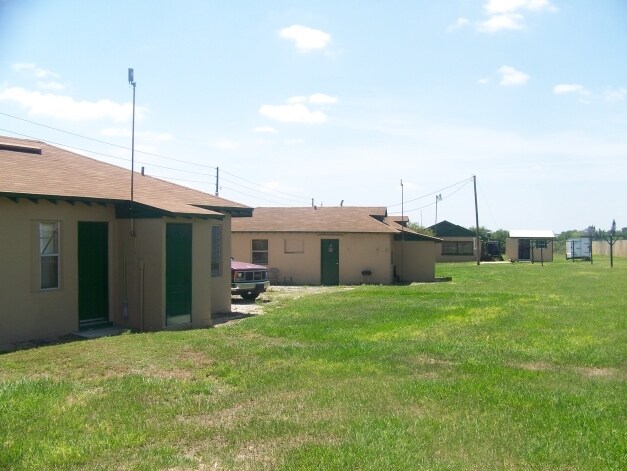 Building Photo - 5549 US Highway 17 N