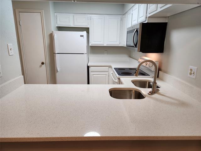 Foto principal - 8545 Midpark Rd