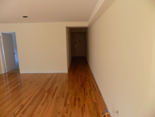 Foto del edificio - 237 Great Neck Rd