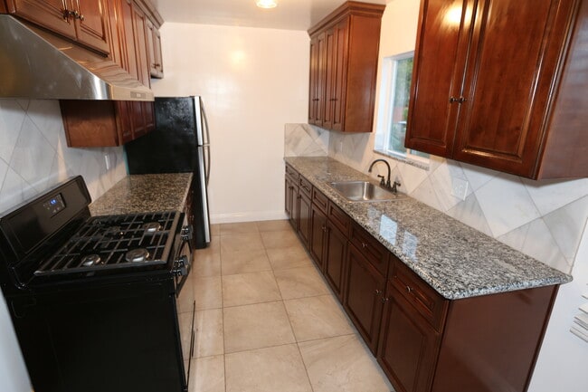 Building Photo - 4404 Don Miguel Dr
