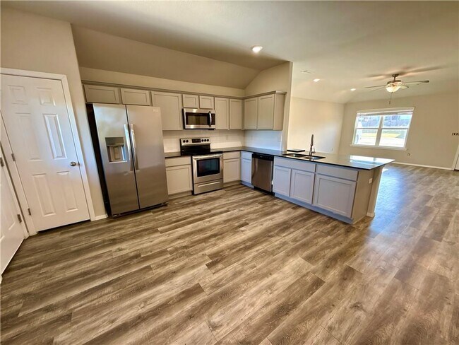 Foto del edificio - 530 Woodcreek Lp