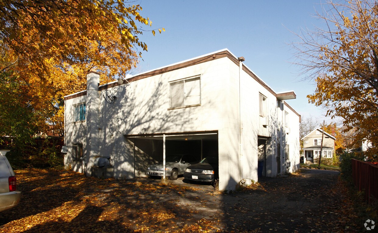 Building Photo - 110 Hill St
