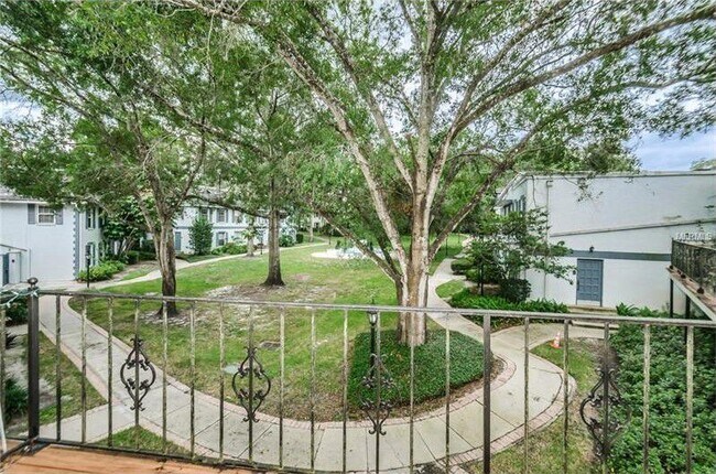 Foto del edificio - 4411 Vieux Carre Cir