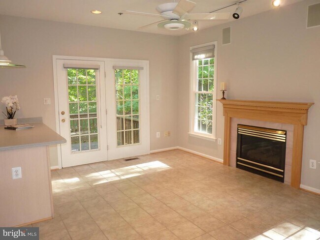 Foto del edificio - 1710 Leighton Wood Ln