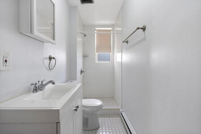 Foto del edificio - 49-51-51 Wallis Ave