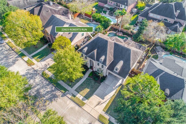 Foto del edificio - 22823 Roberts Run Ln