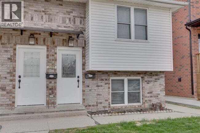 Photo du bâtiment - 1331 Henry Ford Centre Dr