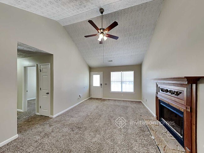 Building Photo - 7268 Hummingbird Ln