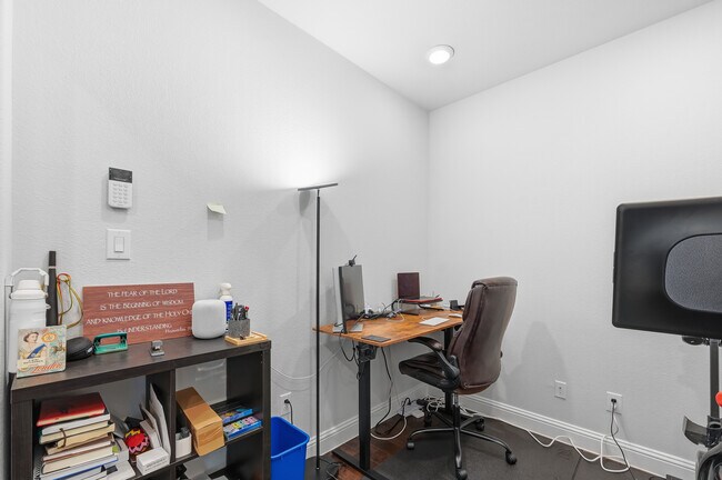Foto del edificio - 3544 Thistlewood Dr