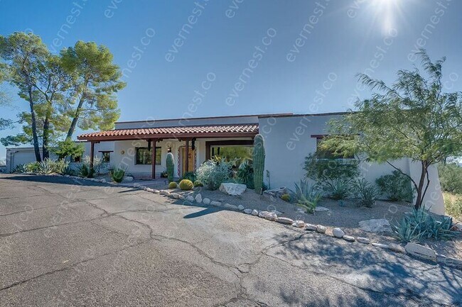 Foto del edificio - 4430 N Hacienda Del Sol Rd