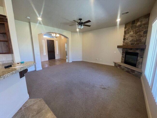 Foto del edificio - Great home and Pet Friendly!!  ADA tub/shower