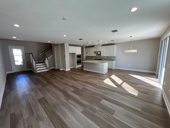 Building Photo - 11352 Newtonian Blvd