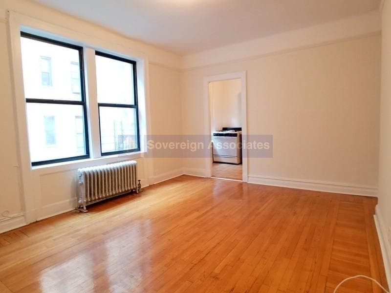 Primary Photo - 138 Haven Ave