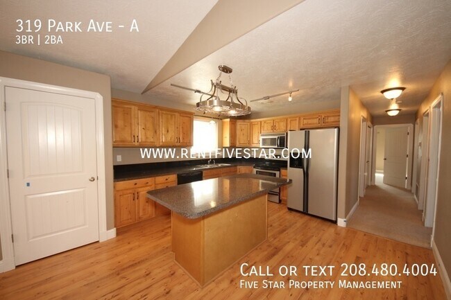 Foto del edificio - 319 Park Ave