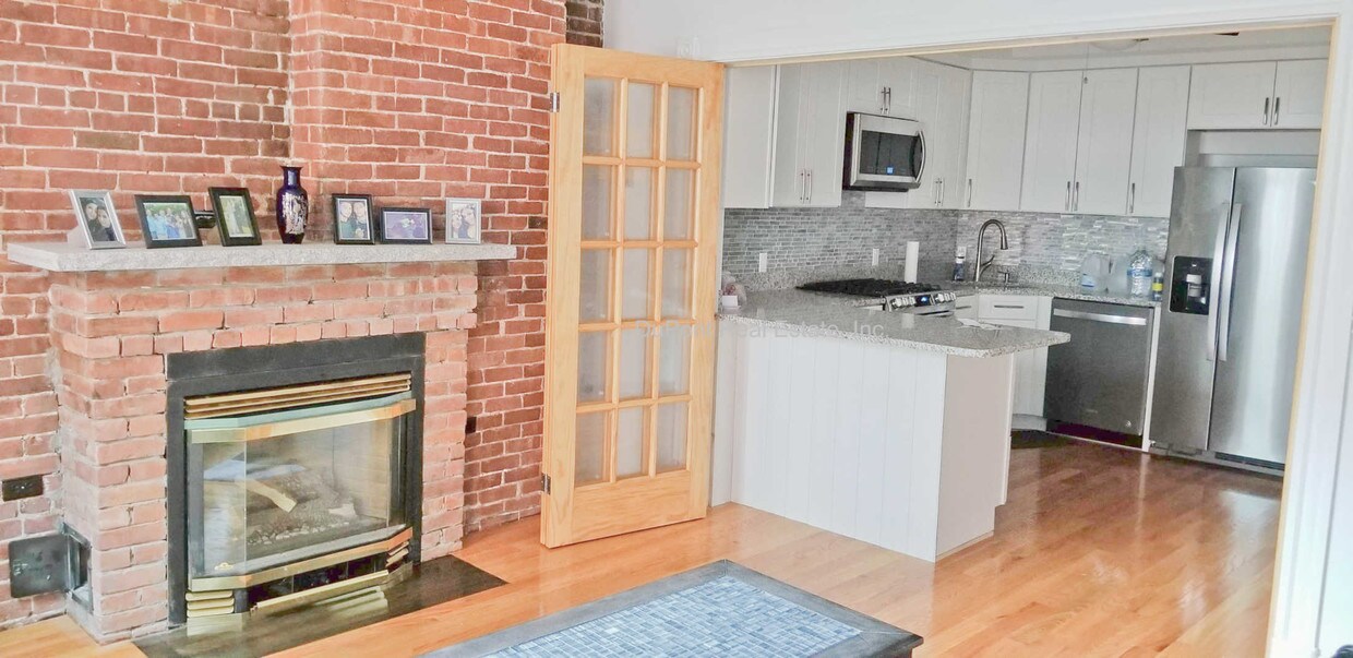 Primary Photo - 69 Prince St