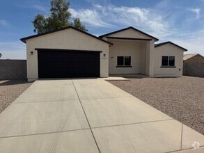 Building Photo - 15235 S Country Club Dr