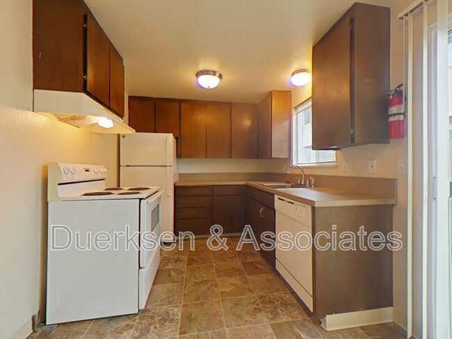 Building Photo - 120 NE Conifer Blvd