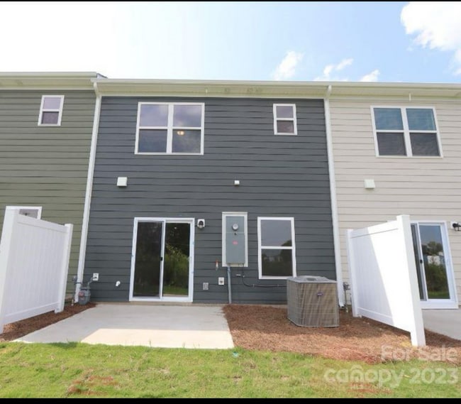 Building Photo - 5211 Maynard Hl Dr