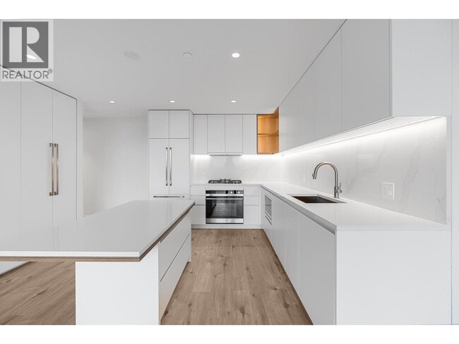 Building Photo - 720 Farrow St