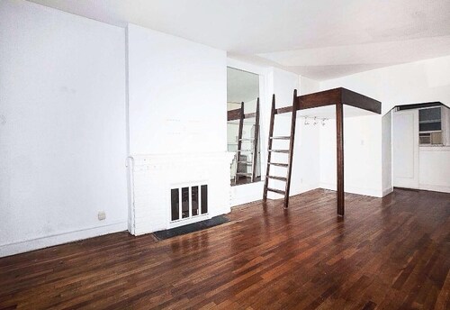 Foto del edificio - 370 W 12th St