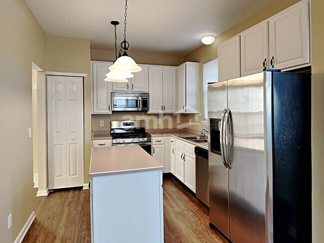 Foto del edificio - 198 Easton Point Way