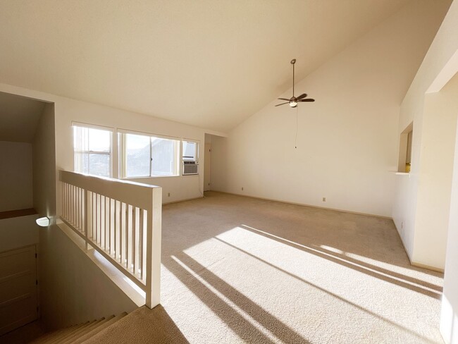 Building Photo - Mililani - Kumelewai Court - 2 bed, 1 bath...