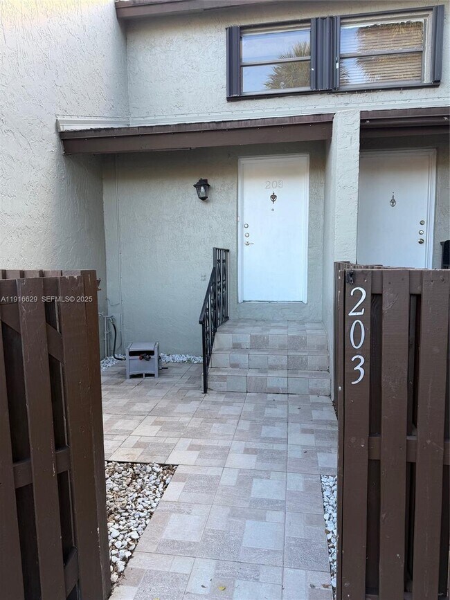 Foto del edificio - 10020 NW 9th St Cir