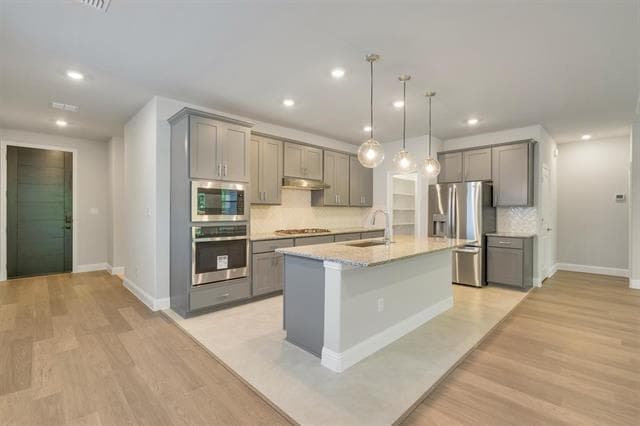 Building Photo - 3609 San Clemente Dr