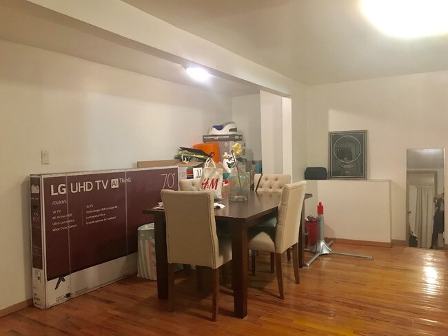 Foto del edificio - 31-12 46th St
