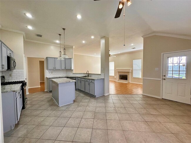 Foto del edificio - 12627 Mesquite Hollow Ln