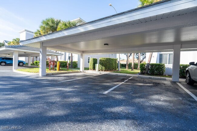 Foto del edificio - 7835 Regal Heron Cir