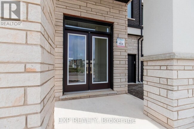 Building Photo - 1213 Dartmouth Cres