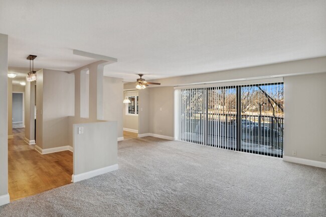 Foto del edificio - 111 S Baybrook Dr