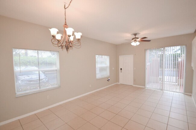 Building Photo - 2202 Coral Reef Ct Unit 5601