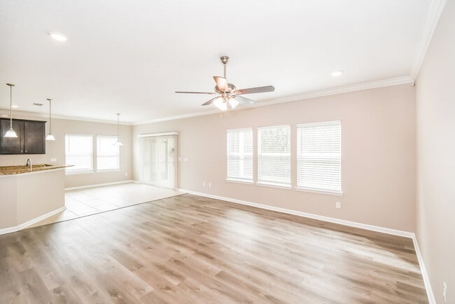 Building Photo - 15928 Baxter Creek Dr