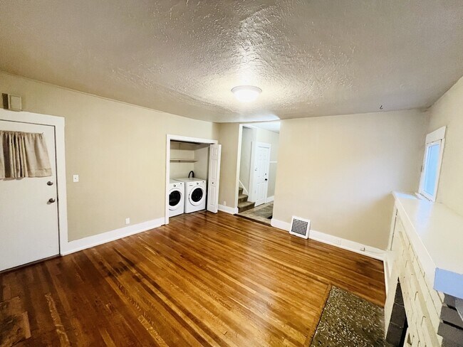 Foto del edificio - 925 Wilson Ave S