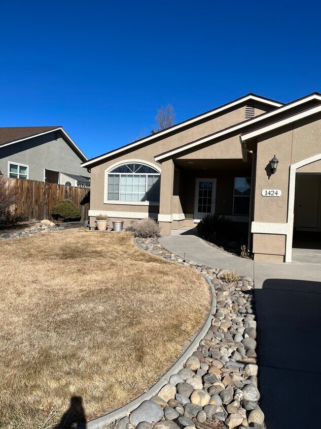 1424 Purple Sage Dr, Gardnerville, NV 89460 House Rental in