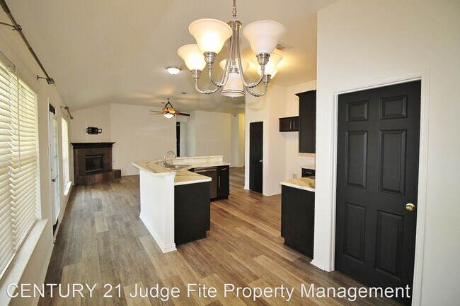 Foto del edificio - 3 br, 2 bath House - 909 Meadowbrook Lane