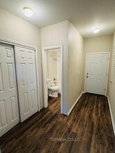 Building Photo - 730 Miller Ct