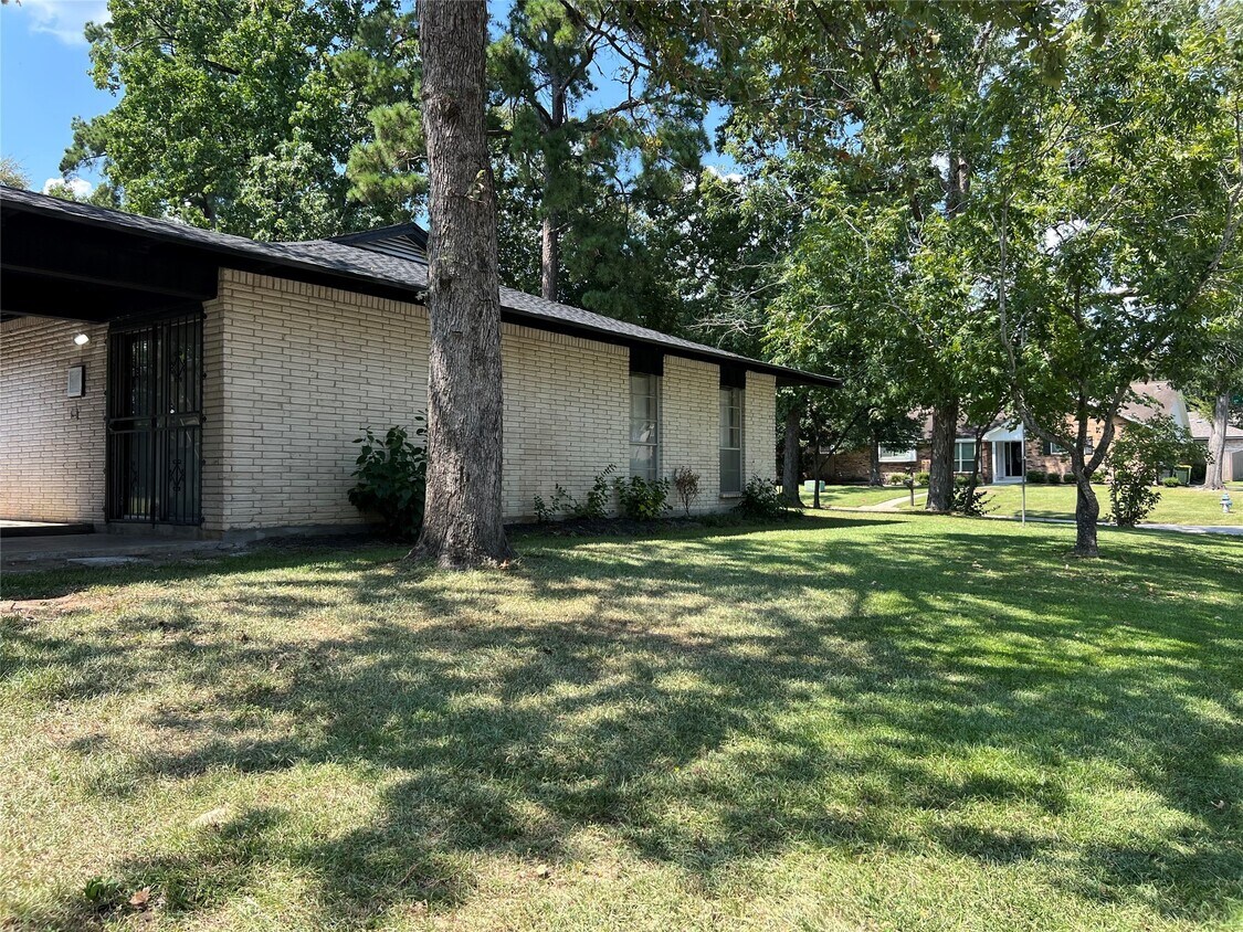 Foto principal - 401 Oakhill Dr