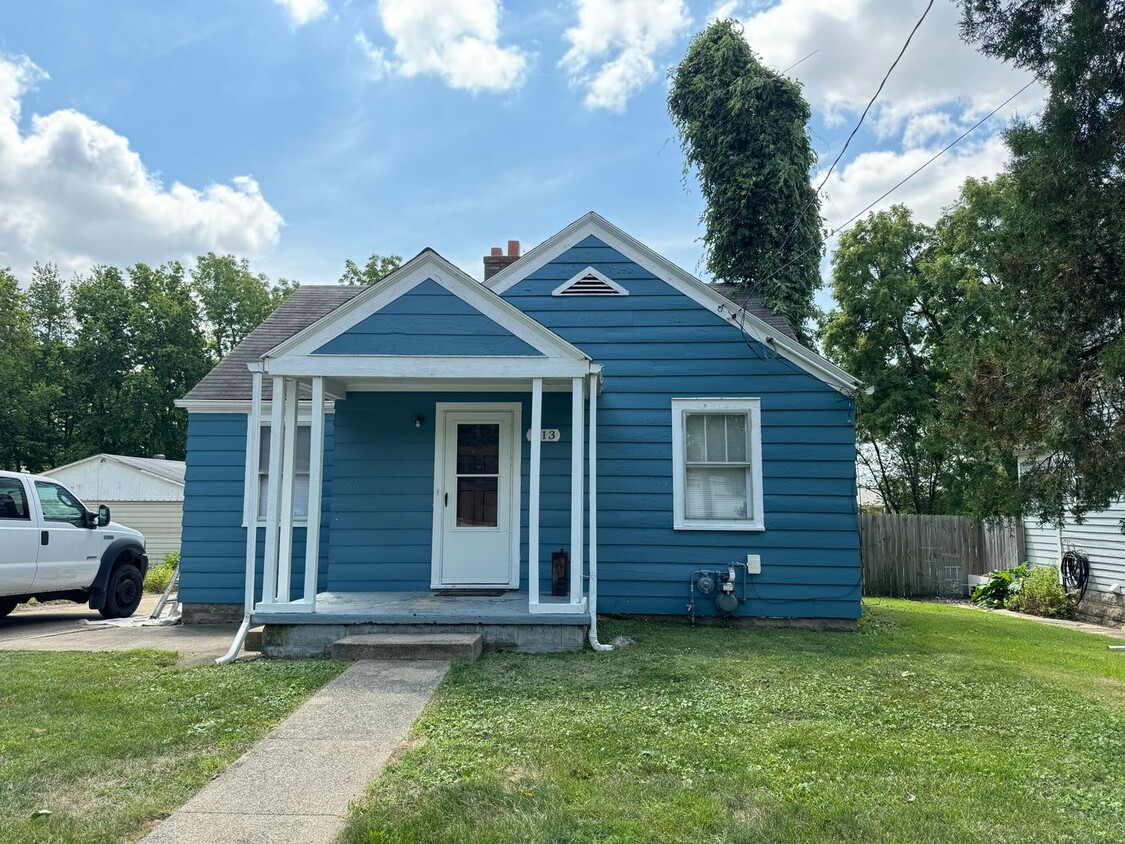Primary Photo - Inviting 2 bed/1 bath house