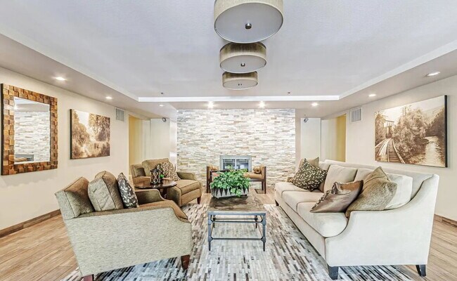 Foto del edificio - Welcome to your own "Four Seasons Resort" ...