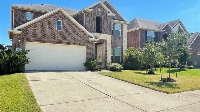 Building Photo - 3303 Fairmont Hills Ln