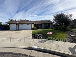 Building Photo - 540 W Birch Ct