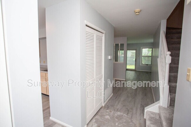 Foto del edificio - 12 Grant Ln