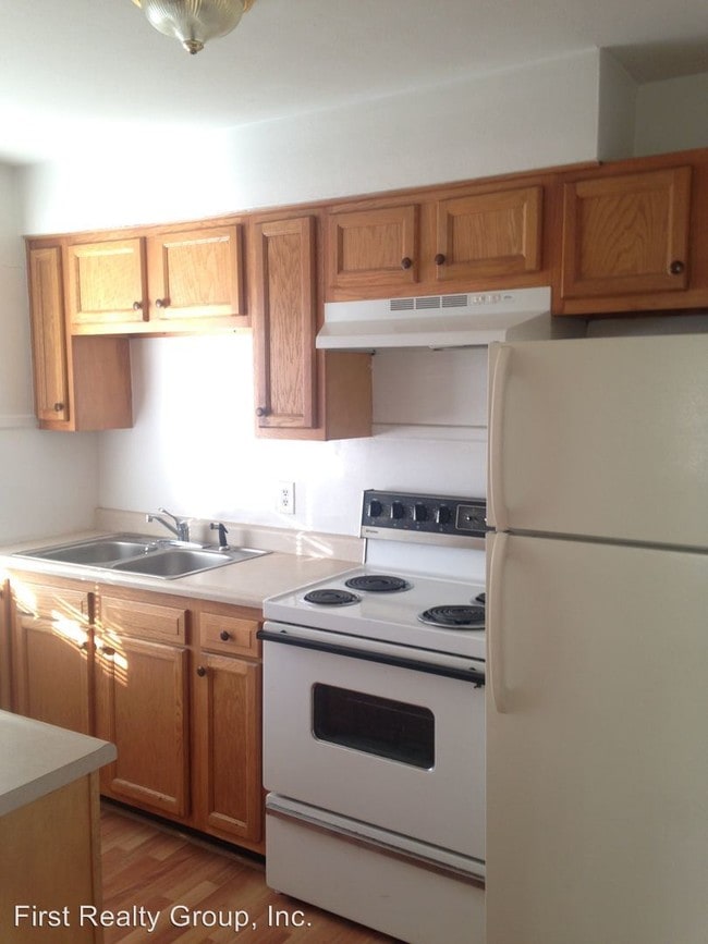 3129 S Smithville Rd, Dayton, OH 45420 Room for Rent in Dayton, OH