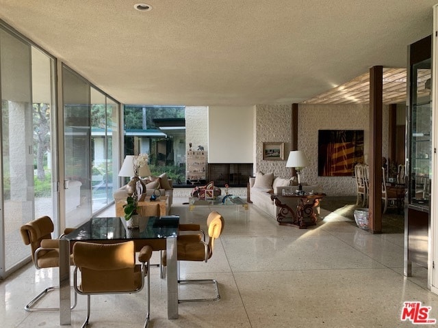 Foto del edificio - 1140 Loma Vista Dr