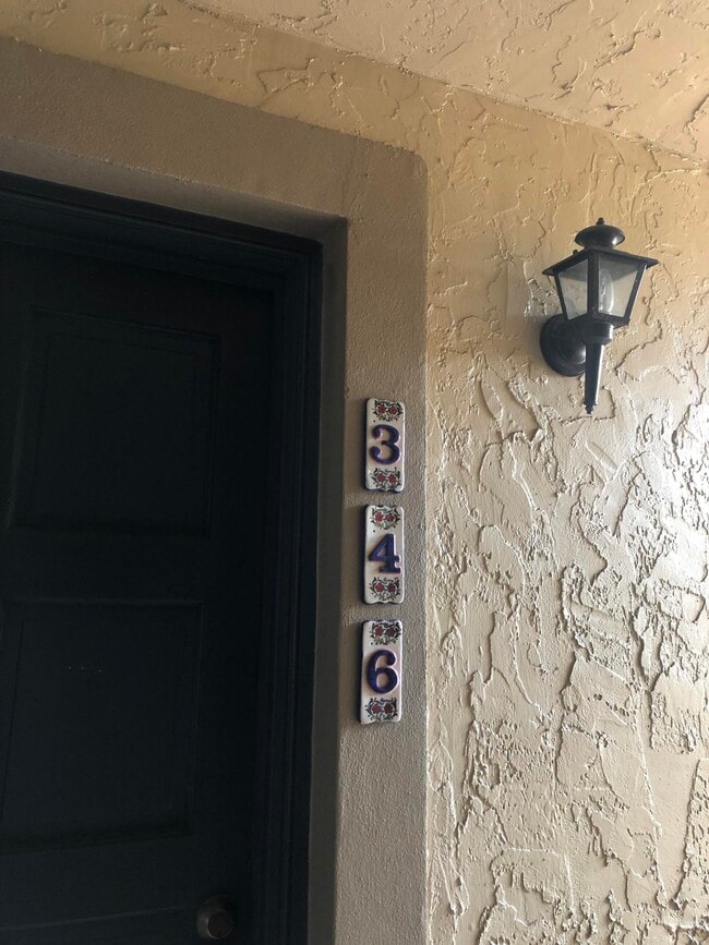 Foto del edificio - 1291 NW 13th St