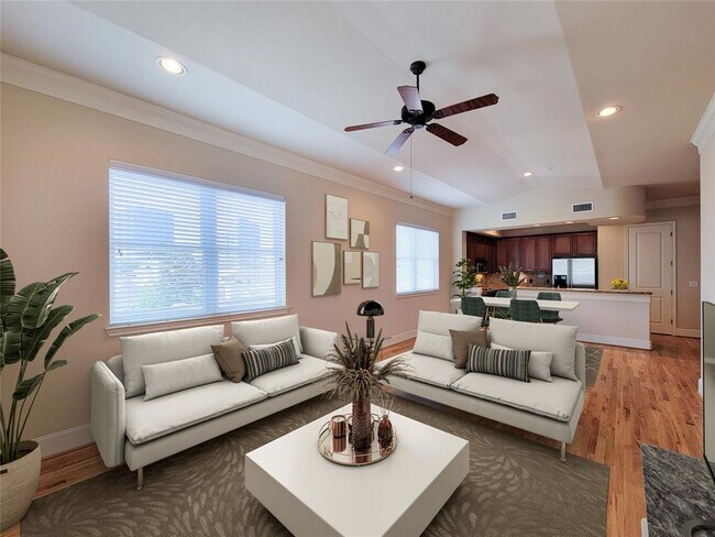 Building Photo - 58 Briar Hollow Ln